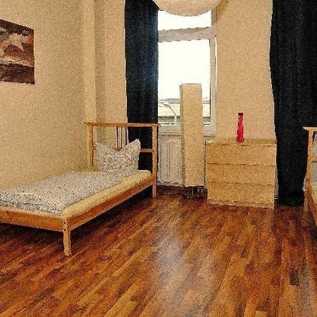 3-Raum-Fewo-Dresden-Zentrum-Balkon-Blick-Auf-Altstadt-L10 Luaran gambar