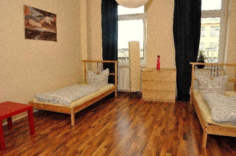 3-Raum-Fewo-Dresden-Zentrum-Balkon-Blick-Auf-Altstadt-L10 Luaran gambar